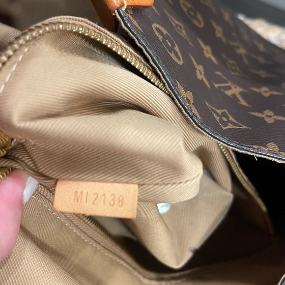 Louis Vuitton Graceful MM - Picture 10 of 10